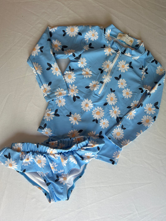 Daisy Rashguard + Ruffle Bottoms Set